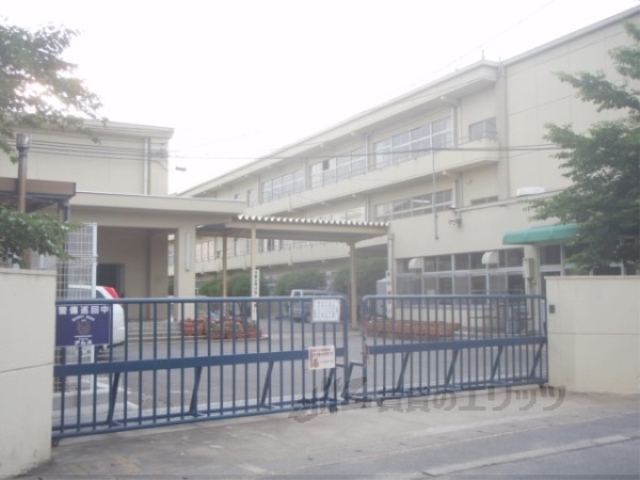 小学校　伊勢田小学校（小学校）まで450m