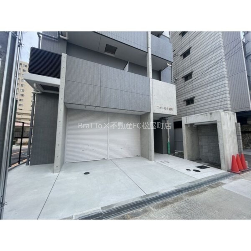 エントランス　マンション共用部分（オートロック付き）