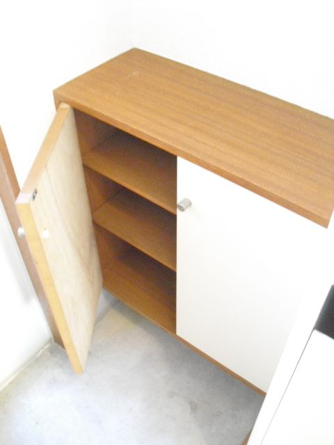 収納　シューズボックス