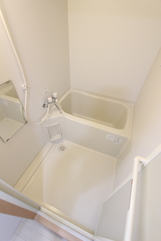 バス・シャワールーム　103参照