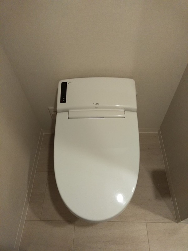 トイレ　※同仕様写真含む