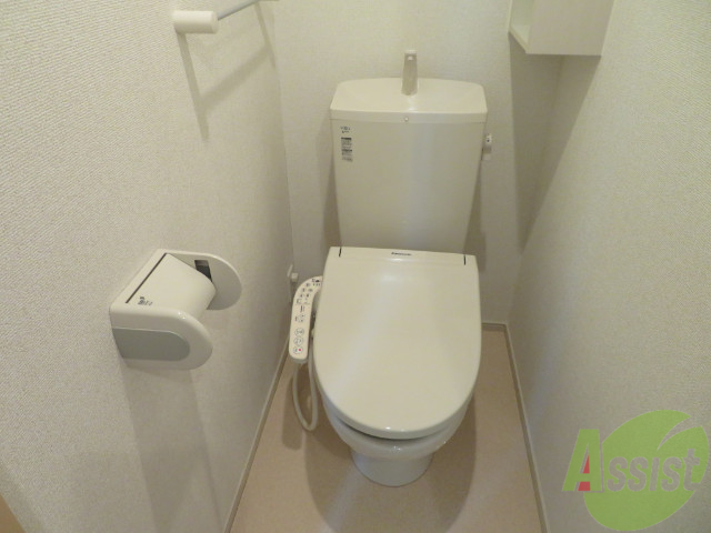 トイレ　ウォシュレット付きのトイレです。シャワートイレは便利ですね