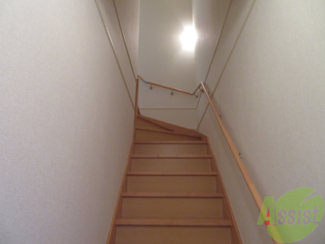 玄関　玄関からの様子を撮影してみました。動線になります。