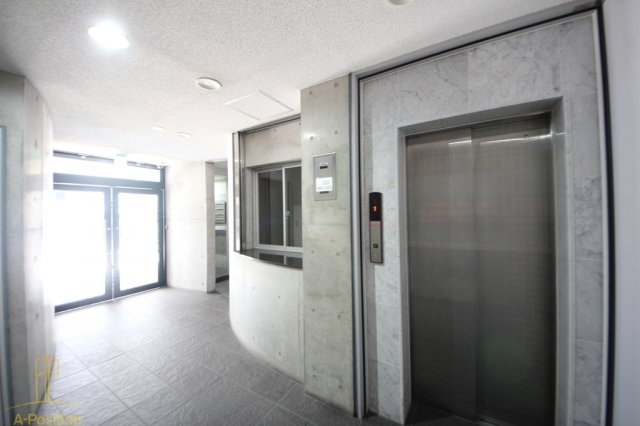 ロビー　マインズ・コム南森町