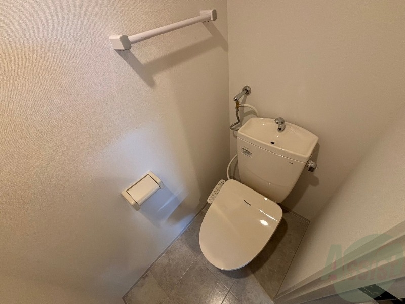 トイレ　シャワートイレになっているので快適です！