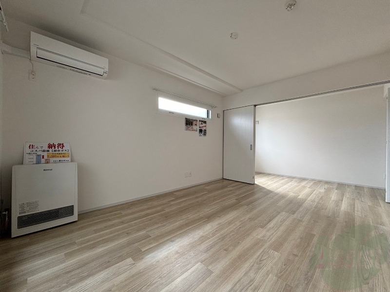 居室・リビング　広々としたリビングですね。使い勝手がよさそうですね！