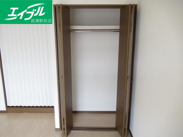 収納　洋室クローゼット