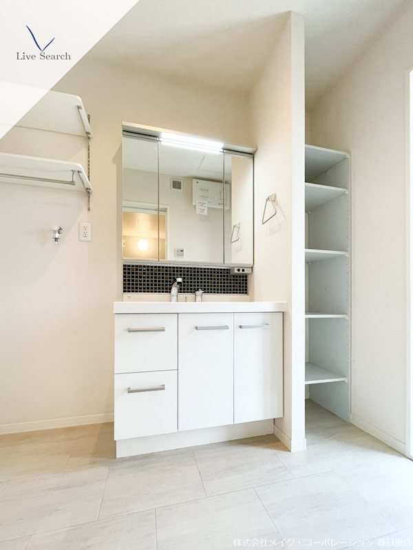 洗面設備　写真は同型タイプ