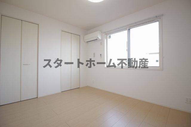 その他部屋・スペース　使い勝手のいい寝室です