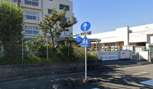 中学校　静岡市立長田南中学校（中学校）まで200m