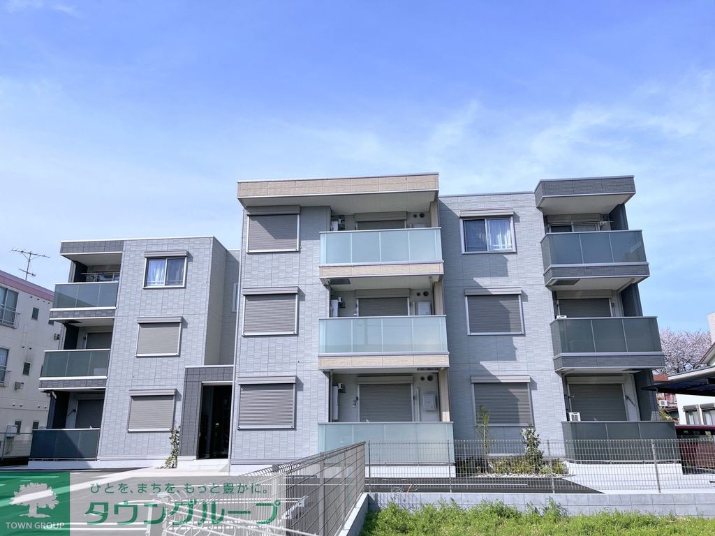 建物外観　★駅まで平坦な道のりです★