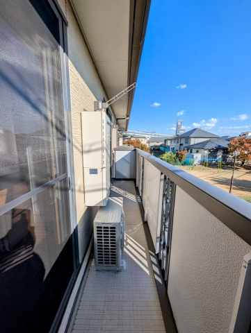 バルコニー　日当り良好の南向き