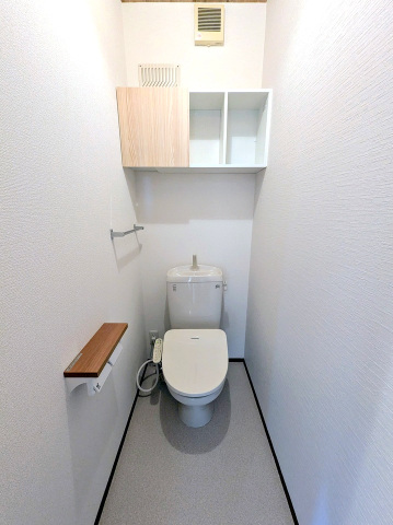 トイレ　温水洗浄暖房便座付き