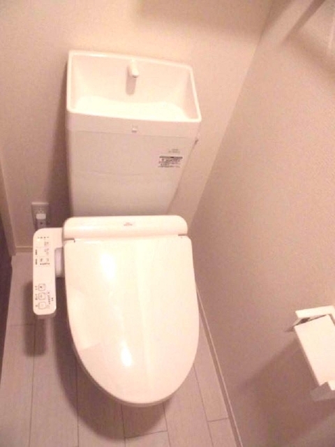 トイレ　温水洗浄暖房便座