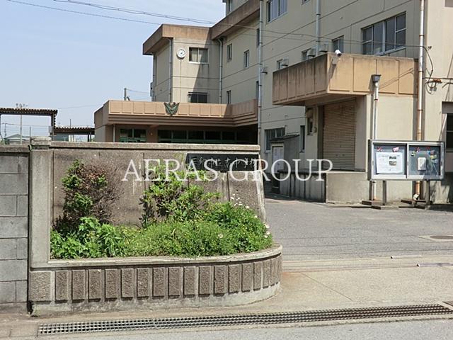 中学校　三郷市立南中学校（中学校）まで449m