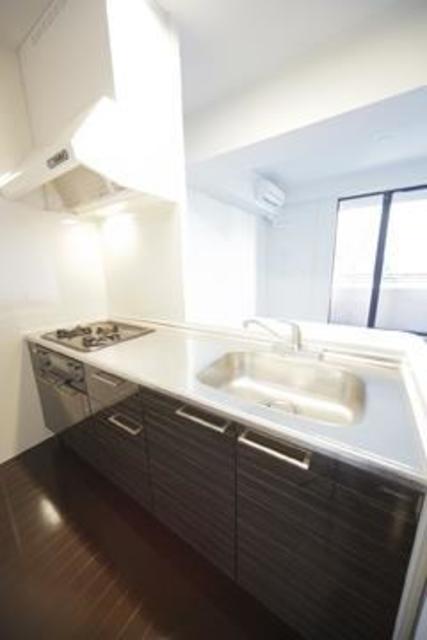 キッチン　※写真は同タイプ住戸です。