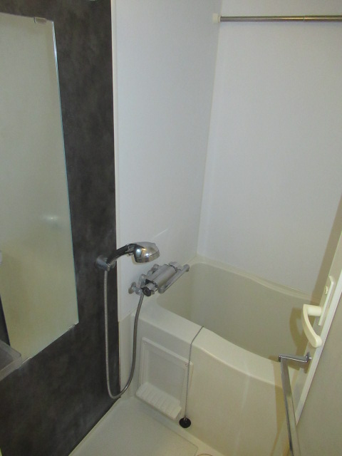 バス・シャワールーム　キレイに清掃した後の引渡しになります