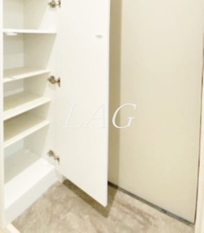 玄関　玄関です。