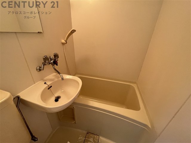 バス・シャワールーム　シンプルで機能的なユニットバスです！