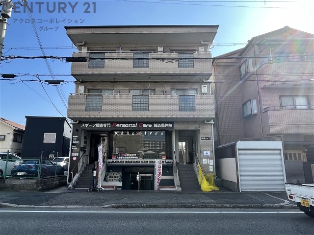 建物外観　敷地内に住居者専用のごみ置き場あります！