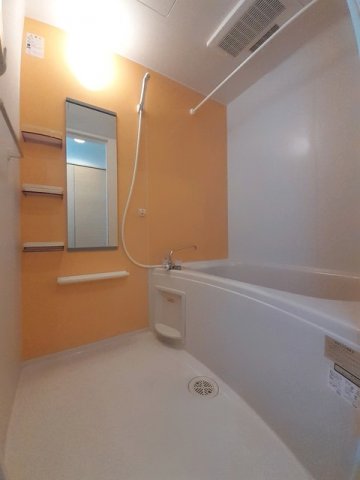 バス・シャワールーム　ゆったり過ごせるお風呂です