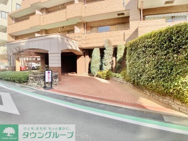 エントランス　部屋探しは株式会社　タウンハウジング　までお気軽にお問合せ…