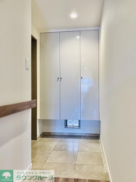 玄関　お部屋探しは株式会社　タウンハウジング　までお気軽にお問合…