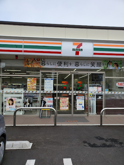 コンビニ　セブンイレブン 名古屋熱田駅前店（コンビニ）まで130m