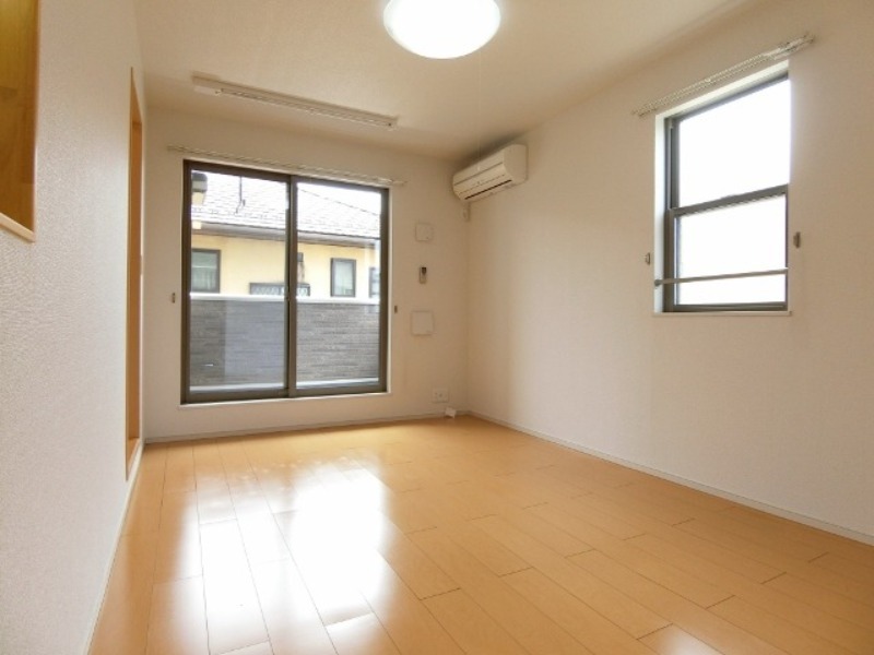 居室・リビング　図面と現状に相違がある場合には現状を優先