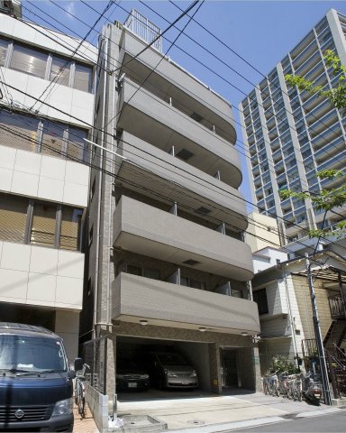 建物外観　最寄り駅から徒歩２分の駅近マンションです。