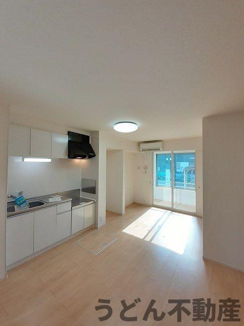 居室・リビング　うどん県のお部屋探しはうどん不動産へ うどんちゃんとLINE