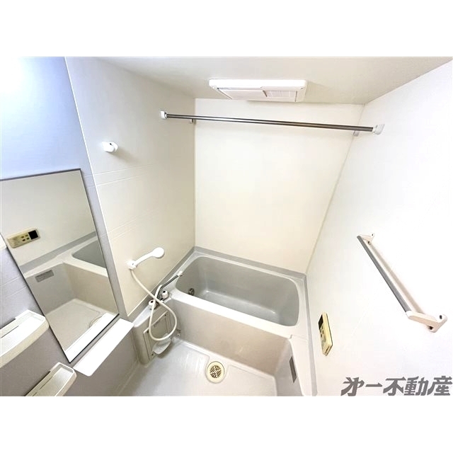 バス・シャワールーム　バスルーム