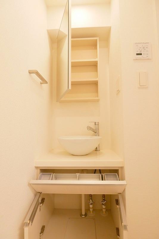 洗面設備　他部屋参考写真です。