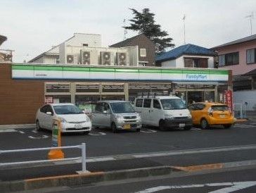 コンビニ　ファミリーマート/世田谷弦巻店（コンビニ）まで1210m