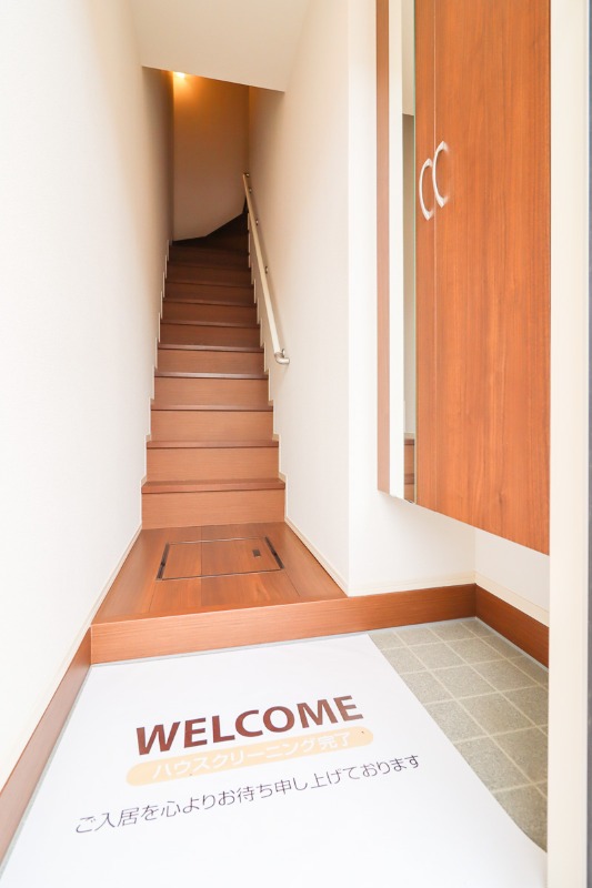 玄関　図面と現状に相違がある場合には現状を優先