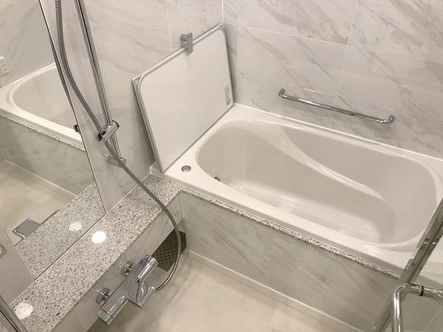 バス・シャワールーム　バス