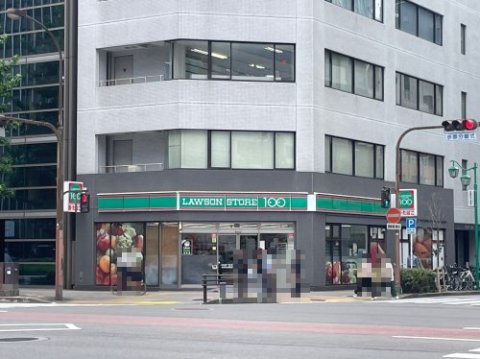 コンビニ　ローソンストア100 LS丸の内大津通店（コンビニ）まで326m