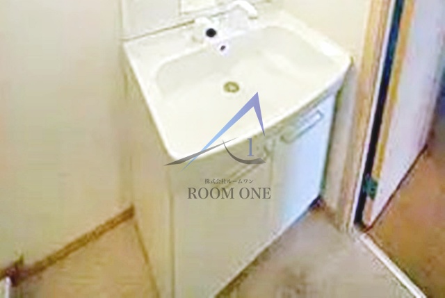 洗面設備　洗面台です。