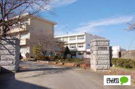 小学校　東浦町立片葩小学校（小学校）まで608m