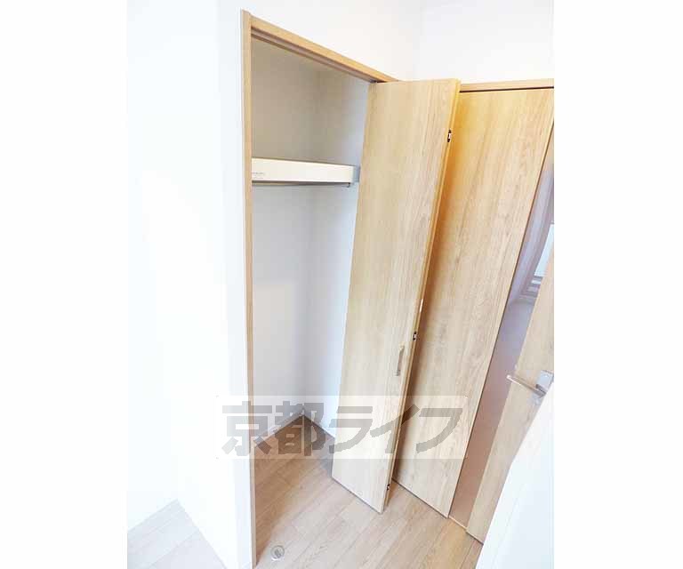 収納　奥行きのあるクローゼットです。