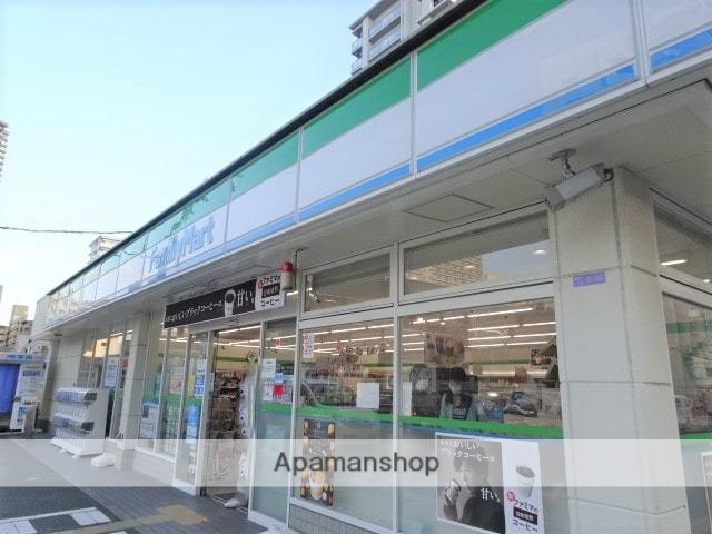 コンビニ　ファミリーマート（コンビニ）まで393m