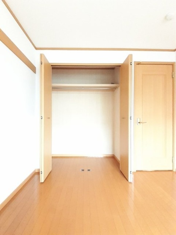 収納　図面と現状に相違がある場合には現状を優先