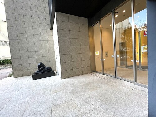 エントランス　エントランス外観