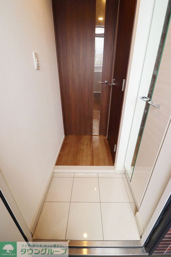 玄関　お部屋探しはタウンハウジングへ♪