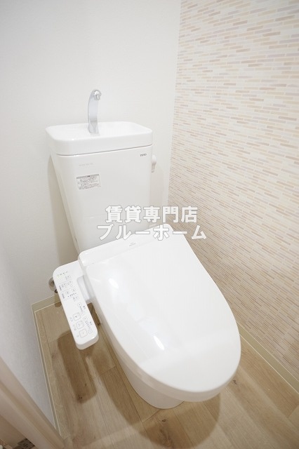 トイレ　温水洗浄便座付のトイレ！