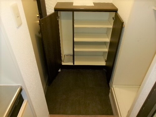 その他　下足入　※2024年1月撮影