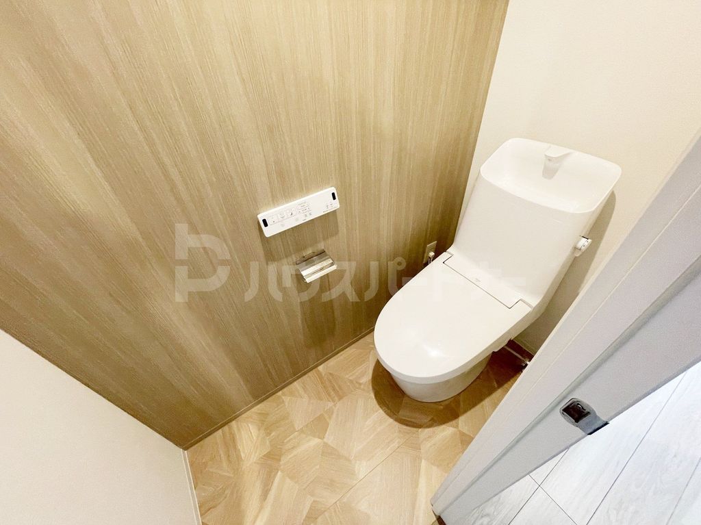 トイレ　同施工会社参考写真