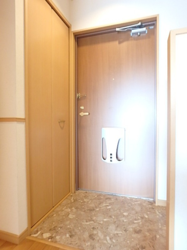 玄関　図面と現状に相違がある場合には現状を優先