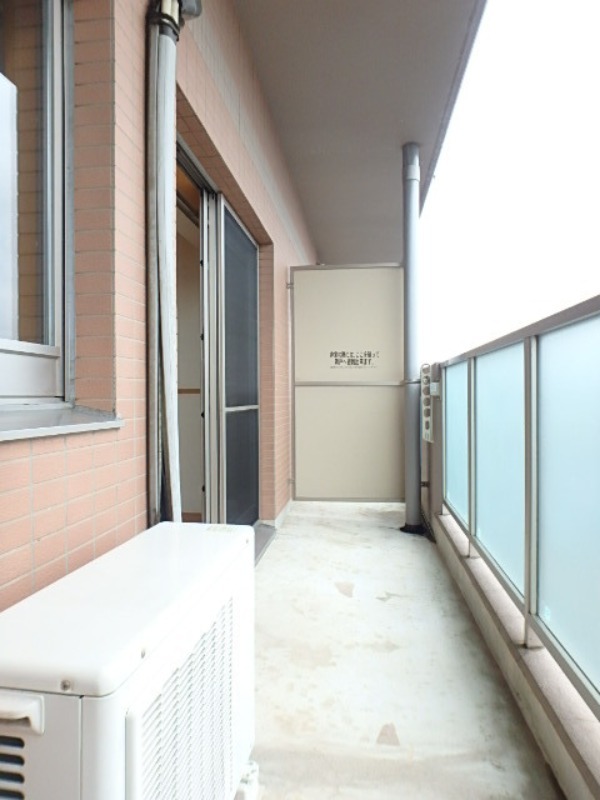 バルコニー　図面と現状に相違がある場合には現状を優先