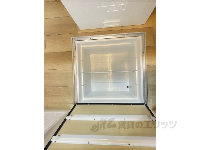 洗面設備　床下収納